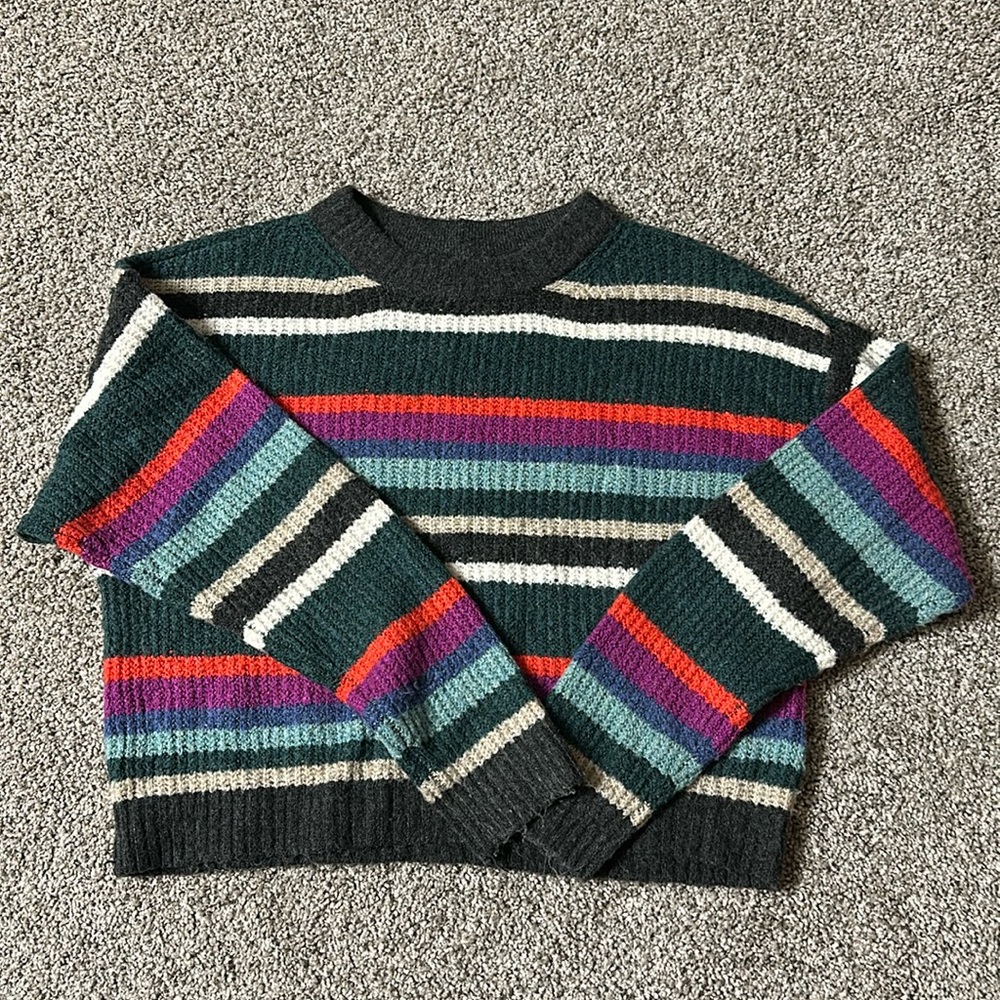 American Eagle size small sweater